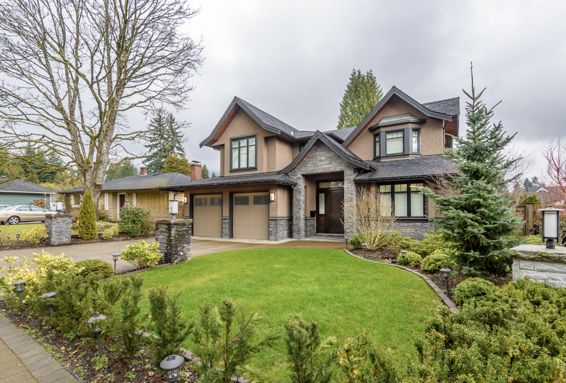 Modern garage door on Canadian home