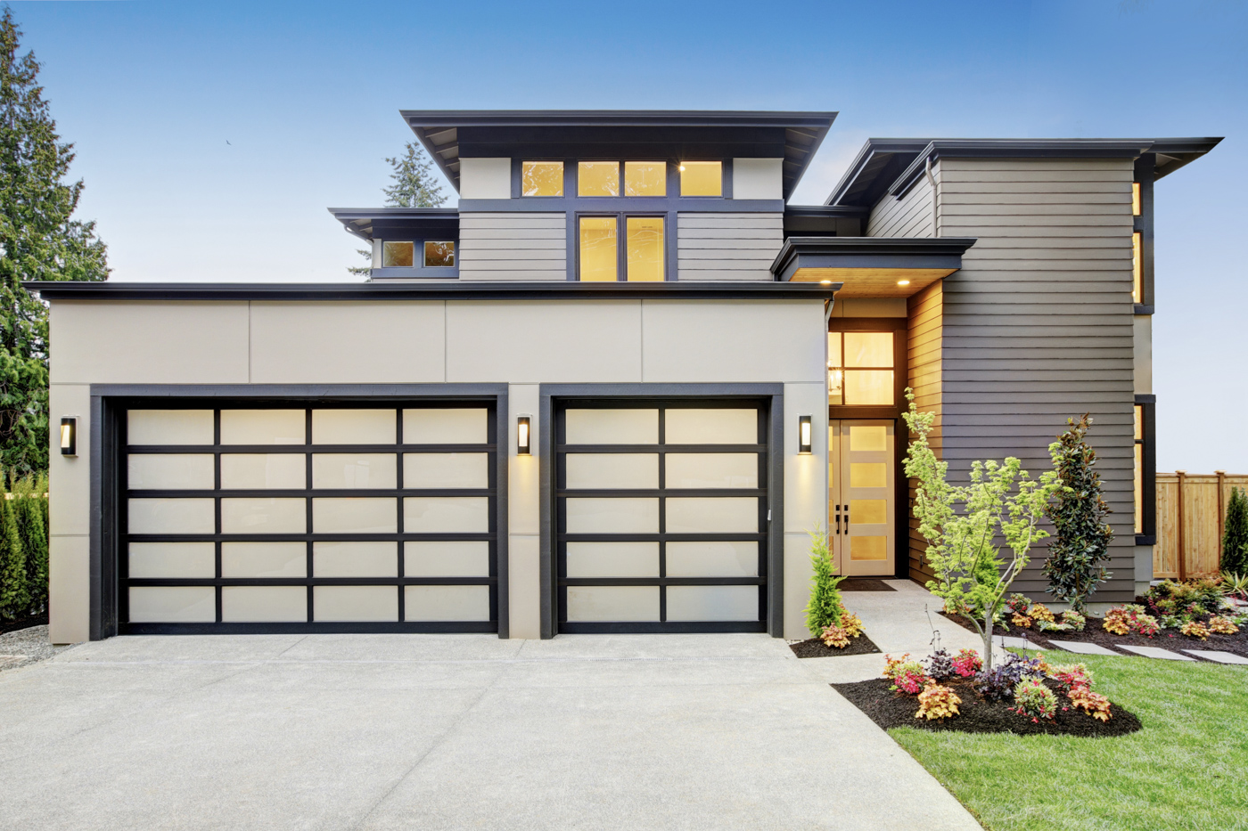 Residential garage door closing issue