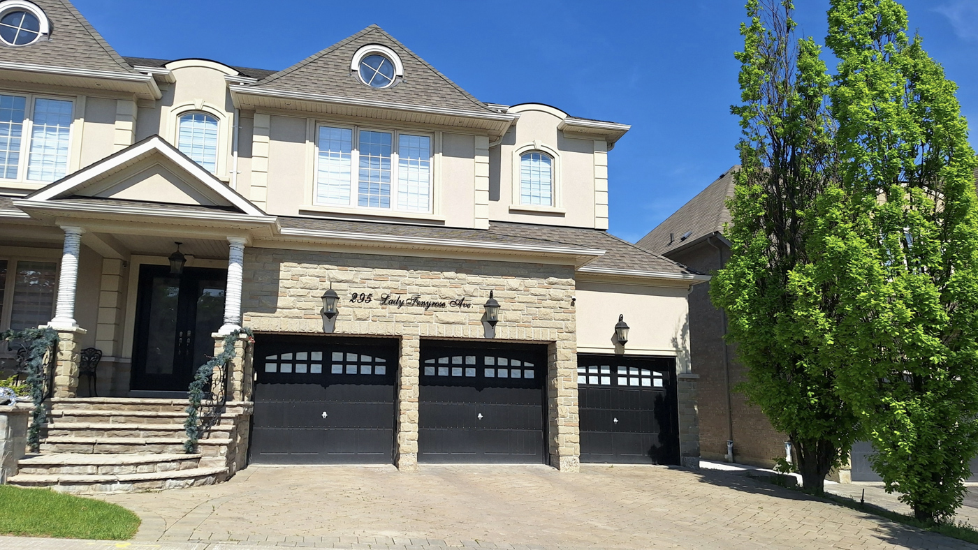 Residential garage doors winterize Brampton